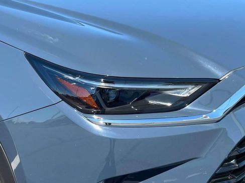 Certified 2024 Toyota Grand Highlander AWD image 8