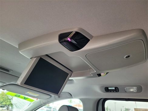 Used 2023 Honda Odyssey Elite image 12