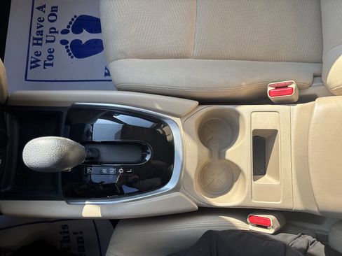 Used 2016 Nissan Rogue S w/ Appearance Package FWD image 23