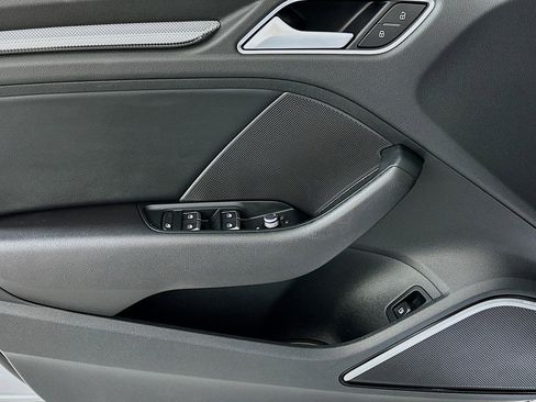 Used 2017 Audi A3 e-tron Premium Plus w/ Technology Package FWD image 21