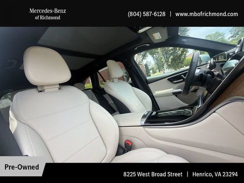 Used 2025 Mercedes-Benz GLC 300 4MATIC image 15