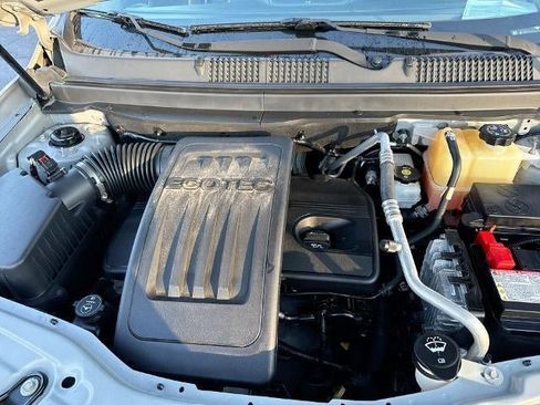 Used 2015 Chevrolet Captiva Sport LT w/ Convenience Package image 27