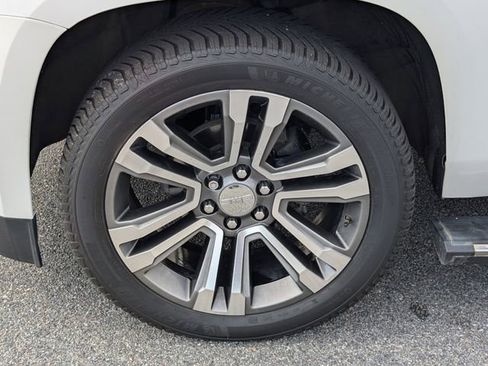 Used 2020 GMC Yukon Denali w/ Denali Premium Package RWD image 15