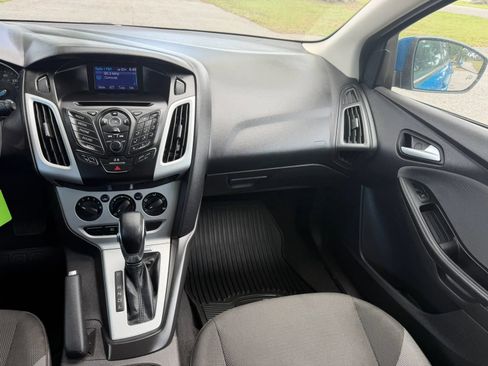 Used 2014 Ford Focus SE w/ SE Winter Package FWD image 12