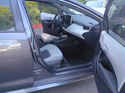Used 2023 Toyota Corolla SE FWD image 18