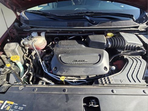 Used 2022 Chrysler Pacifica Limited image 31