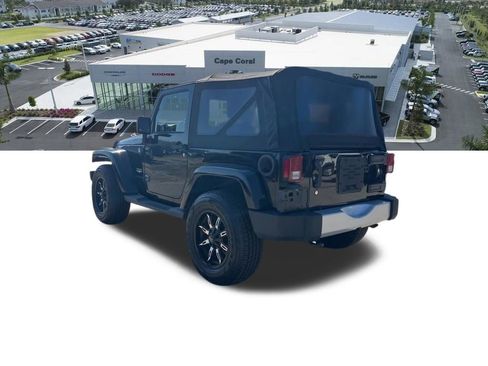 Used 2015 Jeep Wrangler Sahara w/ Connectivity Group AWD/4WD image 14