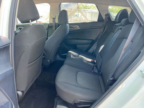 Used 2025 Kia Sportage LX FWD image 37