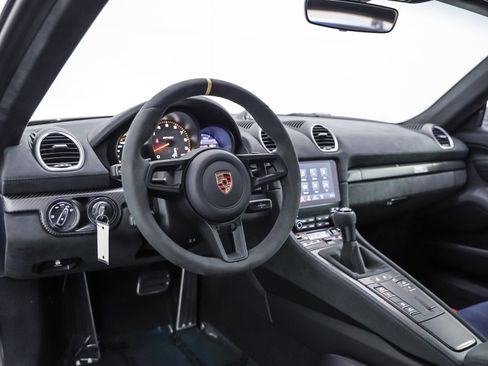 Certified 2024 Porsche 718 Cayman GT4 RS image 4