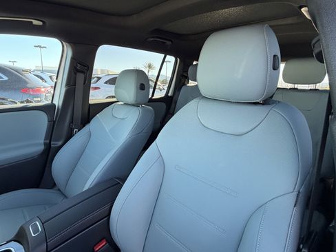 New 2026 Mercedes-Benz GLB 250 image 19