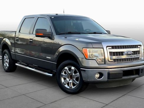 Used 2013 Ford F150 XLT w/ XLT Chrome Pkg image 3