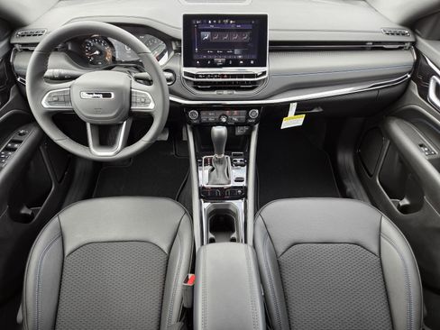 New 2025 Jeep Compass Latitude w/ Altitude Special Edition image 9