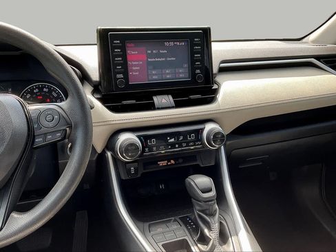 Used 2019 Toyota RAV4 XLE FWD image 7