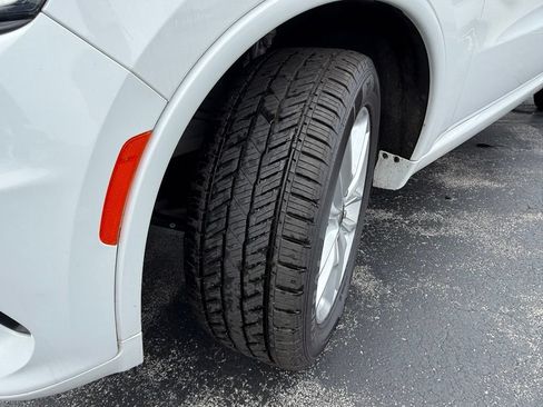 Used 2024 Dodge Durango GT AWD/4WD image 3
