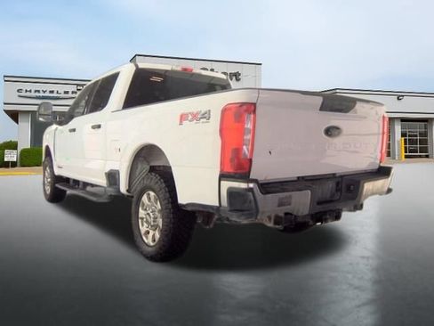 Used 2024 Ford F250 XLT w/ FX4 Off-Road Package AWD/4WD image 7