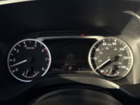 Used 2021 Nissan Rogue S image 17