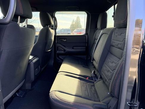 Used 2025 Nissan Frontier PRO-4X w/ Tow Package image 15