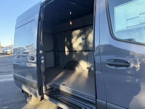 New 2026 Mercedes-Benz Sprinter 2500 image 14