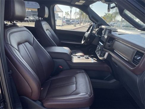 Used 2023 Ford Expedition Max Limited image 29
