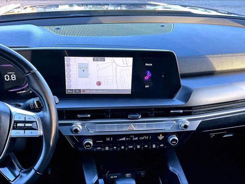 Used 2023 Kia Telluride LX image 6