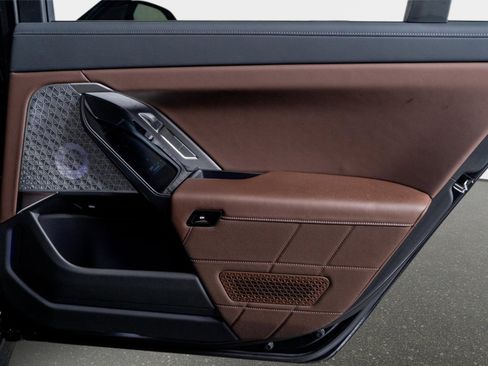 Used 2024 BMW 760i xDrive 760i xDrive image 53