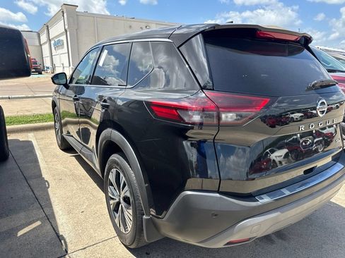 Used 2021 Nissan Rogue SV FWD image 6