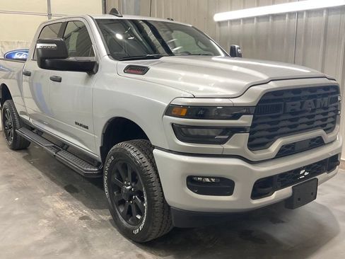 Used 2026 RAM 2500 Big Horn AWD/4WD image 2