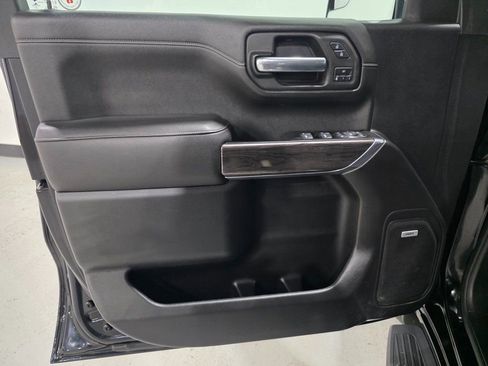 Used 2019 Chevrolet Silverado 1500 LTZ image 16