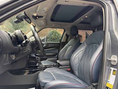 Used 2017 MINI Cooper Clubman S image 11