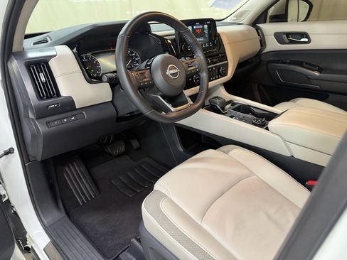 Used 2023 Nissan Pathfinder SL w/ SL Premium Package image 31