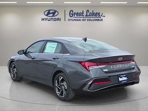 New 2026 Hyundai Elantra Limited FWD image 3