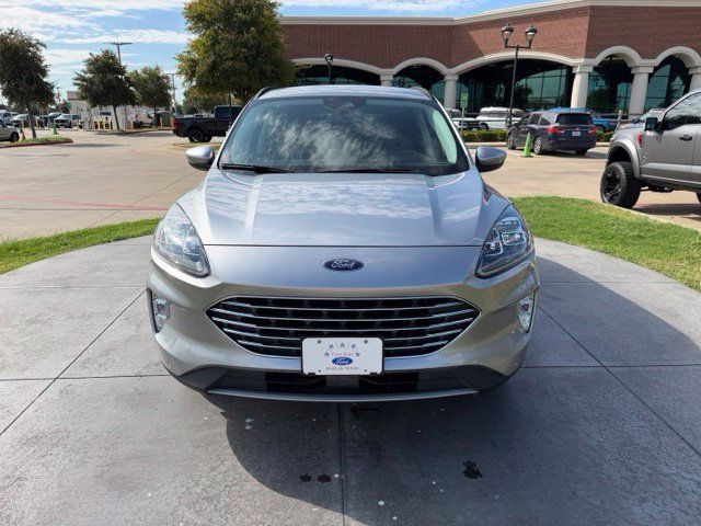 Used 2022 Ford Escape Titanium w/ Titanium Premium Package FWD image 2