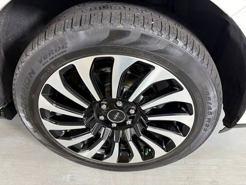 Used 2022 Lincoln Navigator L Black Label image 11