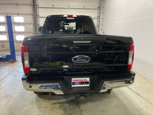Used 2017 Ford F250 Lariat w/ Lariat Value Package AWD/4WD image 17