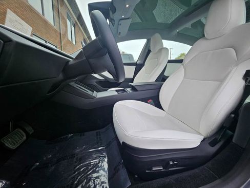 Used 2025 Tesla Model 3 Long Range image 34