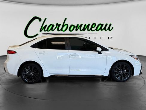 Used 2024 Toyota Corolla SE image 6