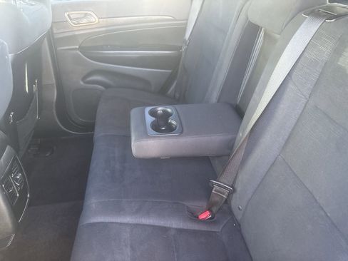 Used 2016 Jeep Grand Cherokee Laredo w/ Quick Order Package 23E image 23