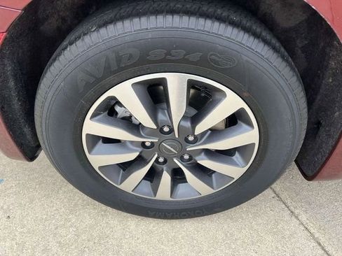 Used 2022 Chrysler Pacifica Limited FWD image 22