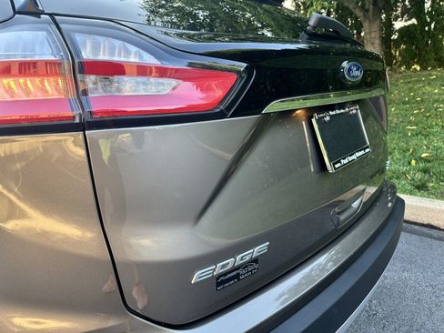 Used 2019 Ford Edge SEL w/ Equipment Group 201A AWD/4WD image 79