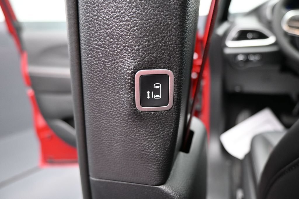 New 2027 Chrysler Pacifica Select FWD image 27