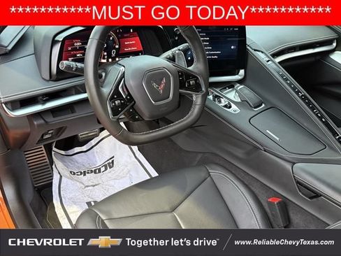 Used 2024 Chevrolet Corvette Stingray Coupe RWD image 11