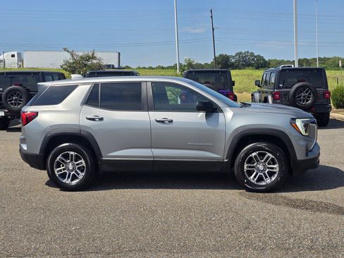 Used 2025 GMC Terrain Elevation AWD/4WD image 5