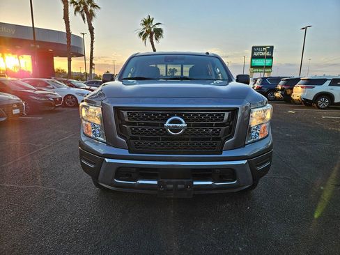 Used 2021 Nissan Titan SV w/ SV Convenience Package AWD/4WD image 2