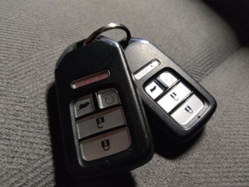 Used 2020 Honda Pilot EX image 32