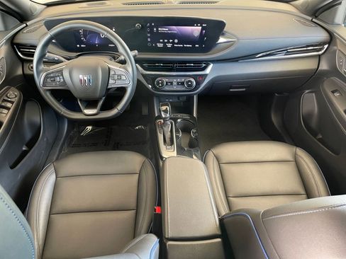 Used 2025 Buick Envista Sport Touring image 32