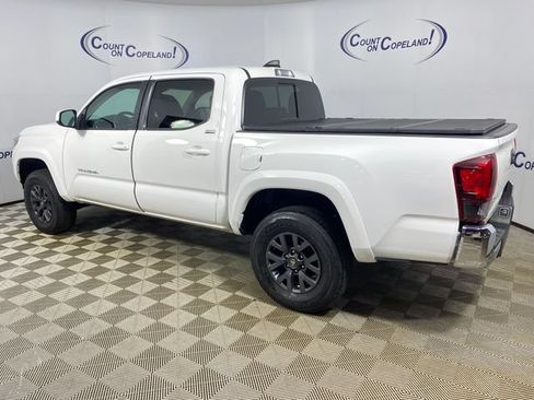 Certified 2023 Toyota Tacoma SR5 AWD/4WD image 4
