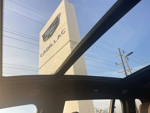 Used 2023 BMW X7 M60i image 45