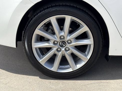 Used 2017 MAZDA MAZDA3 Grand Touring w/ Premium Equipment Package FWD image 7