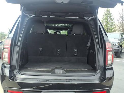 Used 2023 Chevrolet Tahoe Z71 w/ Luxury Package AWD/4WD image 7