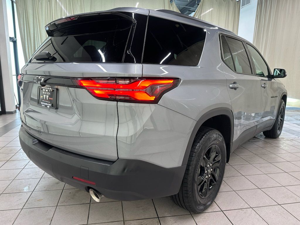 Certified 2023 Chevrolet Traverse LS w/ Midnight/Sport Edition FWD image 5